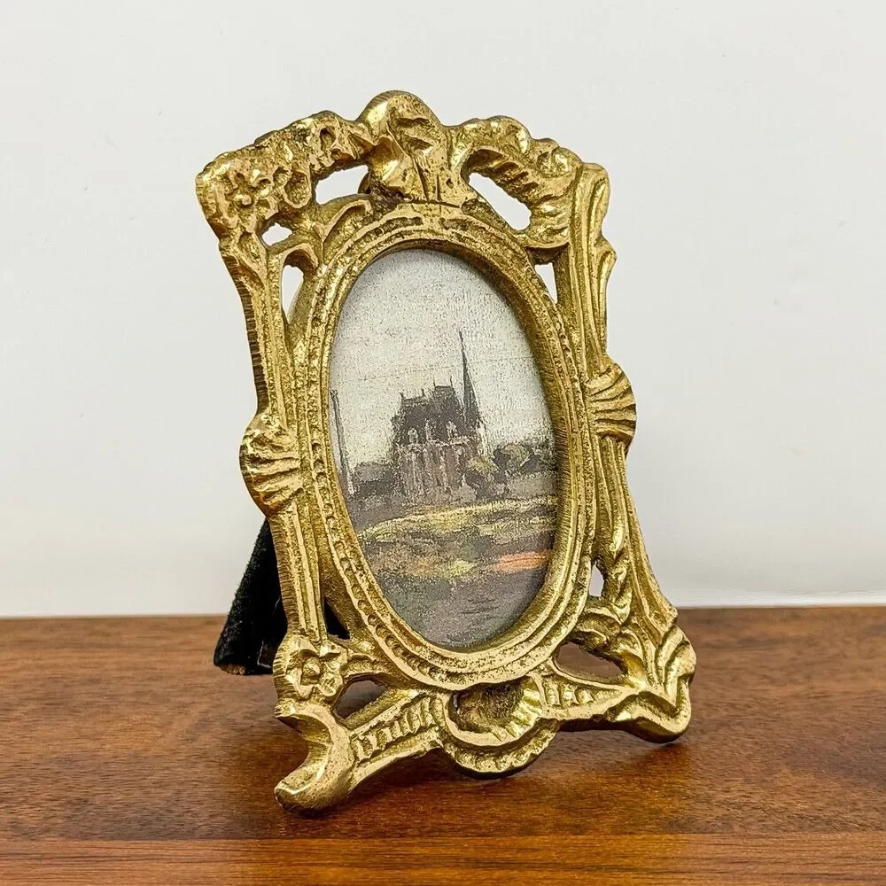 Antique Art Nouveau Solid Brass Miniature Oval Picture Frame c.1895-1915